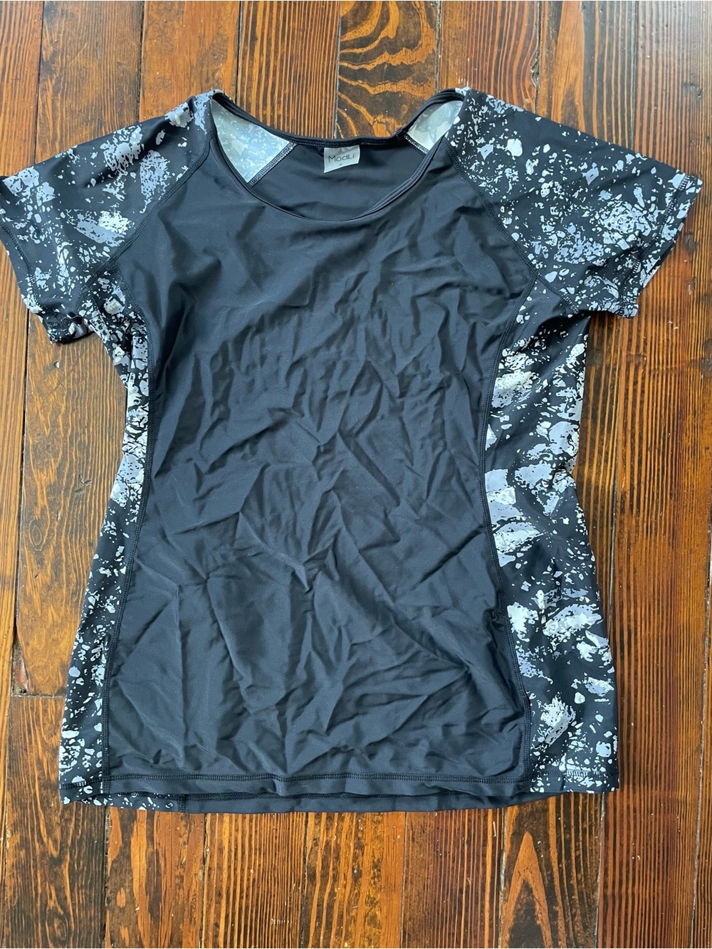 Black Active Short Sleeve Women's Top with Gray Splash Panels